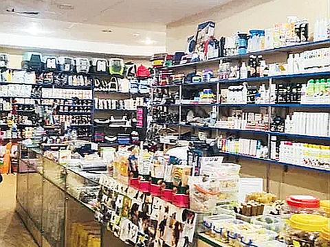 комерційна за адресою Анни Ахматової вул., 13