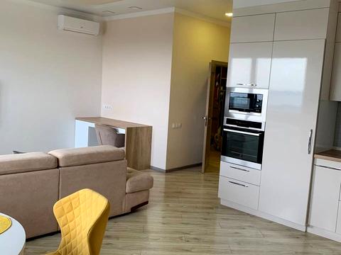 квартира за адресою Героїв Оборони Одеси вул. (Героїв Сталінграду), 24