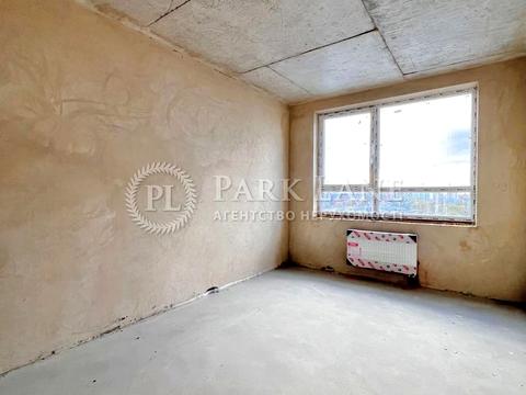 коммерческая по адресу Жилянская ул., 68