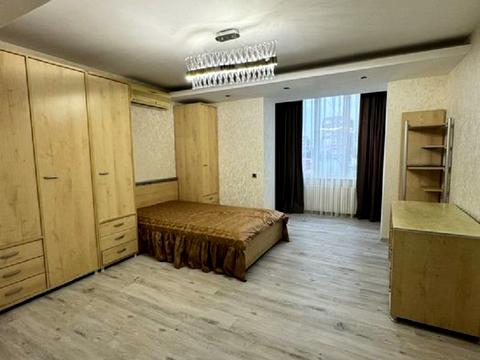 квартира за адресою Івана Фунтового вул., 23