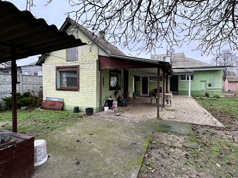 будинок за адресою смт. Обухівка, Ленина
