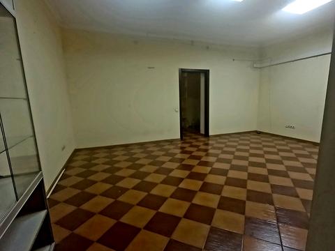 комерційна за адресою Лесі Українки вул., 11