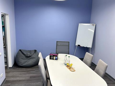 комерційна за адресою Товарна вул., 1