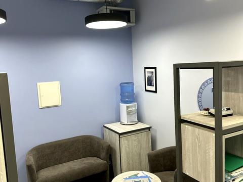 комерційна за адресою Товарна вул., 1