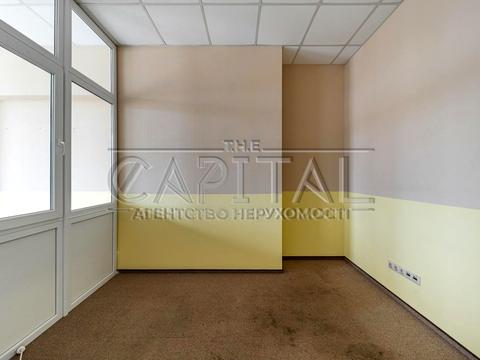 коммерческая по адресу Антоновича ул. (Горького), 33В