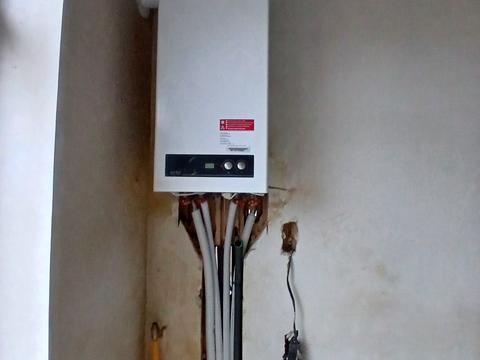 будинок за адресою Леся Курбаса вул.