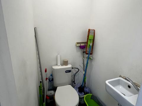 комерційна за адресою Парусний пров., 16д