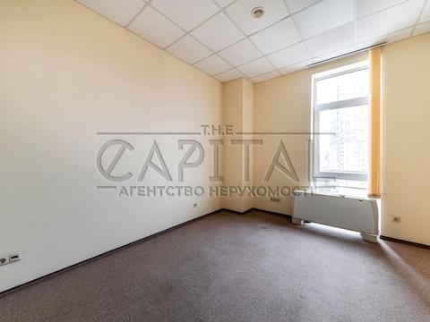 комерційна за адресою Антоновича, 33в