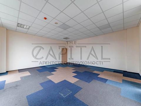 комерційна за адресою Антоновича, 33в