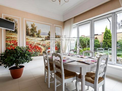 будинок за адресою вул. Зоряна