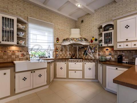 будинок за адресою вул. Зоряна