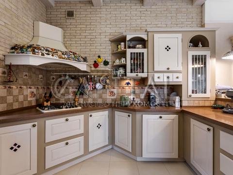 будинок за адресою вул. Зоряна