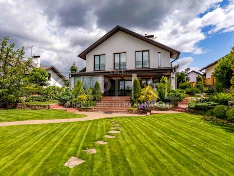 будинок за адресою вул. Зоряна