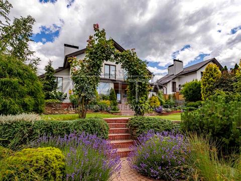 будинок за адресою вул. Зоряна