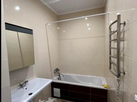 квартира за адресою В'ячеслава Чорновола вул., 11