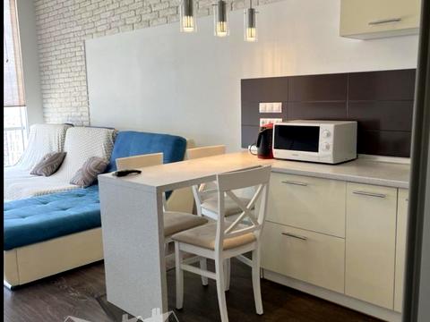 квартира за адресою В'ячеслава Чорновола вул., 11