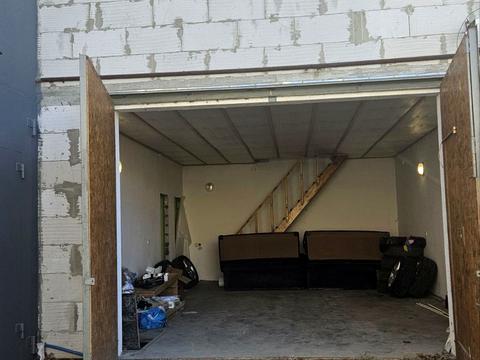 комерційна за адресою Олега Онікієнка вул., 6