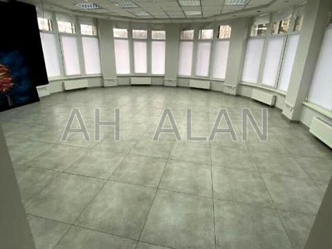 комерційна за адресою Борщагівська вул., 206