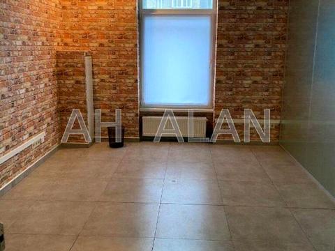 комерційна за адресою Борщагівська вул., 206