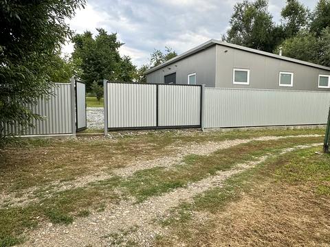 коммерческая по адресу Січова ул., 75