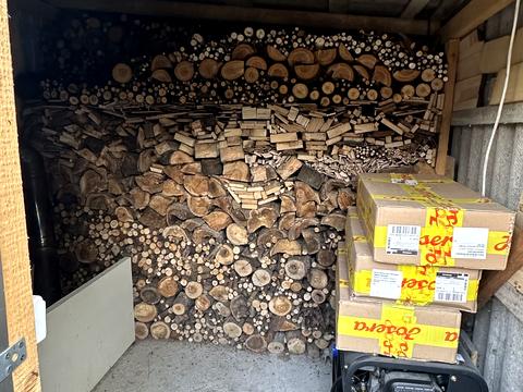 коммерческая по адресу Січова ул., 75