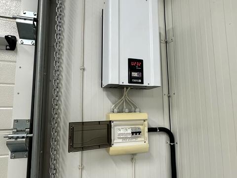 коммерческая по адресу Січова ул., 75