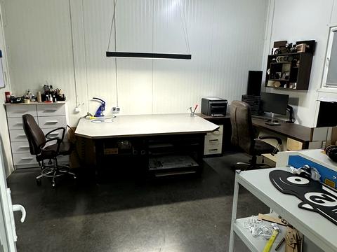 коммерческая по адресу Січова ул., 75