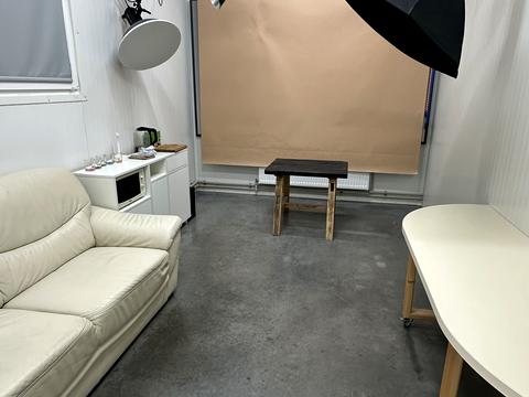 коммерческая по адресу Січова ул., 75