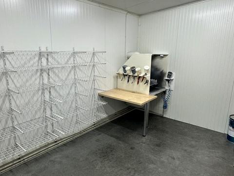 коммерческая по адресу Січова ул., 75