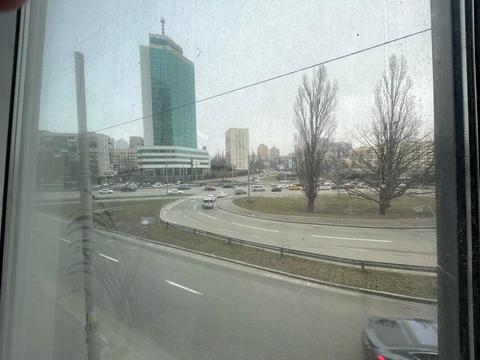 комерційна за адресою проспект Берестейський, 11 к 2