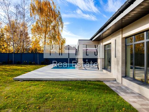 будинок за адресою Квітнева вул.