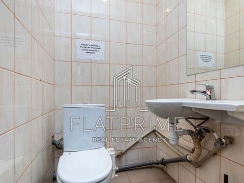 комерційна за адресою Басейна вул., 2