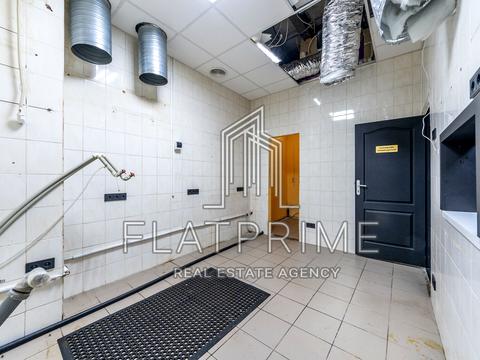 комерційна за адресою Басейна вул., 2