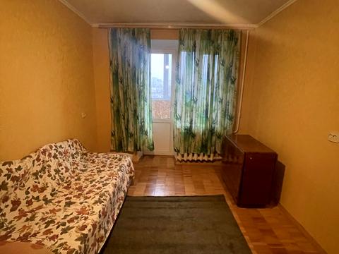 квартира за адресою Космонавтів просп., 66