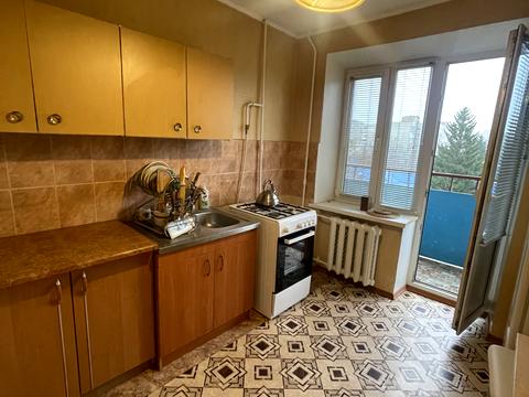 квартира за адресою Космонавтів просп., 66