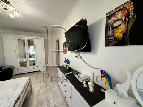 квартира за адресою Гната Юри вул., 4