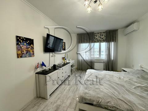 квартира за адресою Гната Юри вул., 4