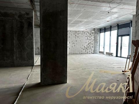 комерційна за адресою Київ, Дніпровська набережна вул., 4