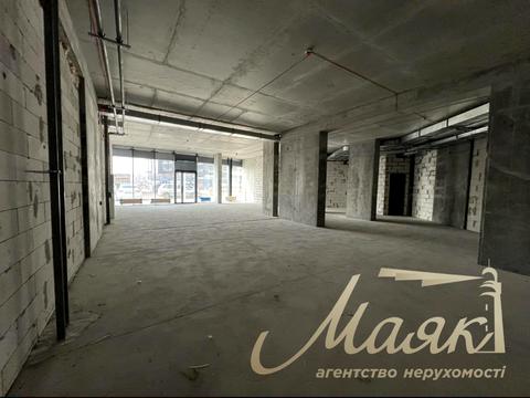 комерційна за адресою Київ, Дніпровська набережна вул., 4