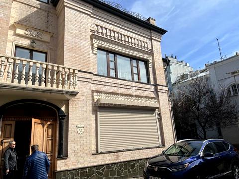 коммерческая по адресу Евгения Чикаленко ул. (Пушкінська), 32В