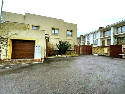 будинок за адресою Щаслива вул.