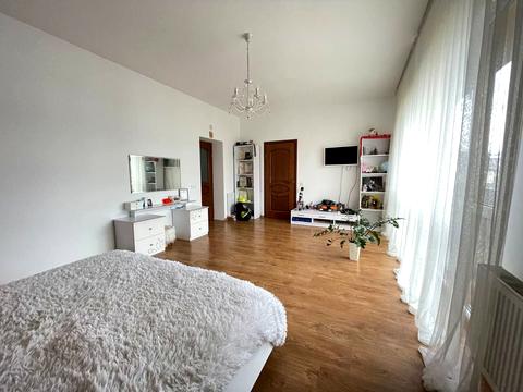 будинок за адресою Щаслива вул.