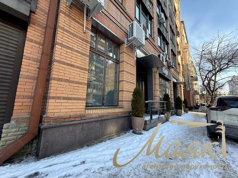 комерційна за адресою Панаса Мирного вул., 10