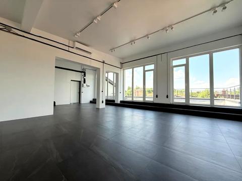 коммерческая по адресу Ніла Армстронга ул. (Казакова), 4