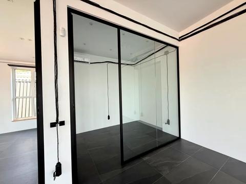 коммерческая по адресу Ніла Армстронга ул. (Казакова), 4