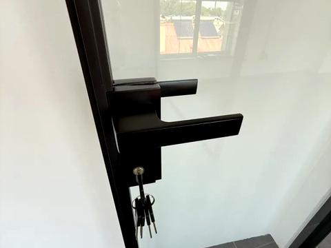 коммерческая по адресу Ніла Армстронга ул. (Казакова), 4