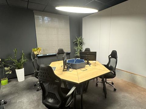 комерційна за адресою Вадима Гетьмана вул., 1-А