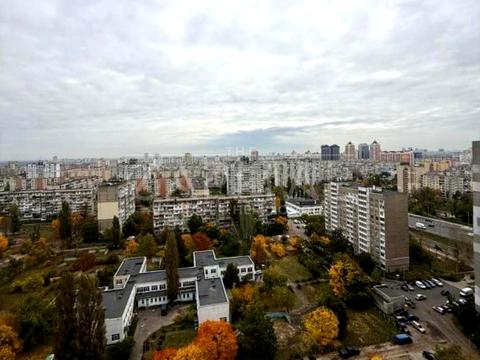 квартира за адресою Богатирська вул., 6-А