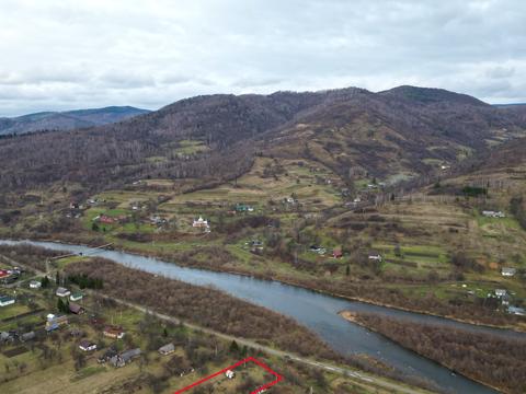 ділянка за адресою с. Довге, 