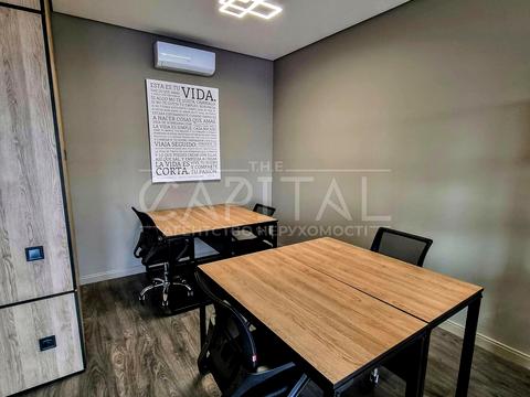 комерційна за адресою Жилянська вул., 68